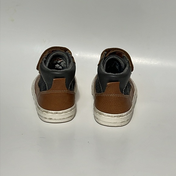 Gymboree boys Aspen lodge  hi top sneakers - Picture 3 of 8
